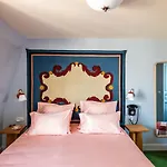 De La Boetie Hotel 4*