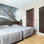 De La Boetie Hotel