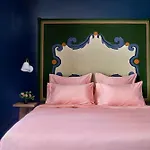 De La Boetie 4*