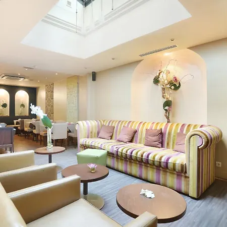 De La Boetie Hotel