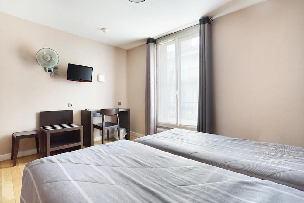 De La Boetie 4* Paris