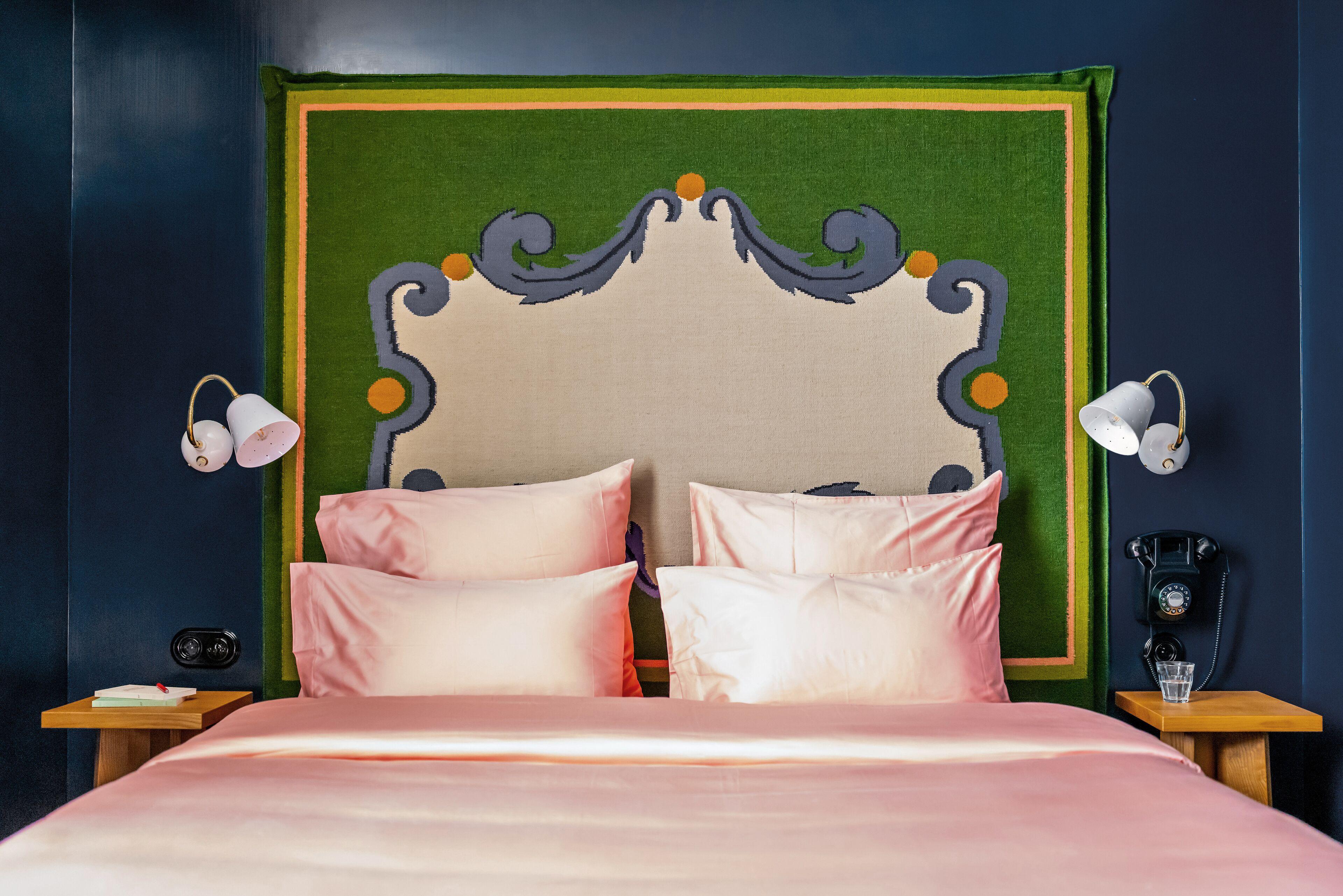 De La Boetie 4* Paris