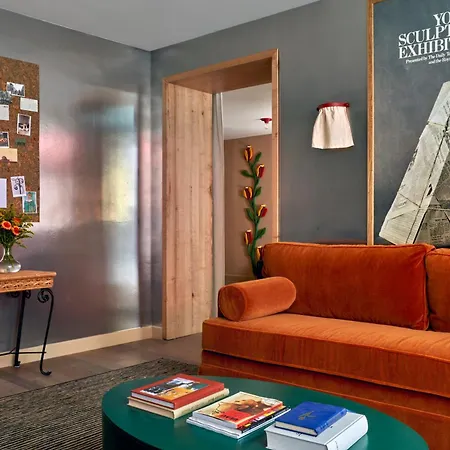 De La Boétie Hotel 4*