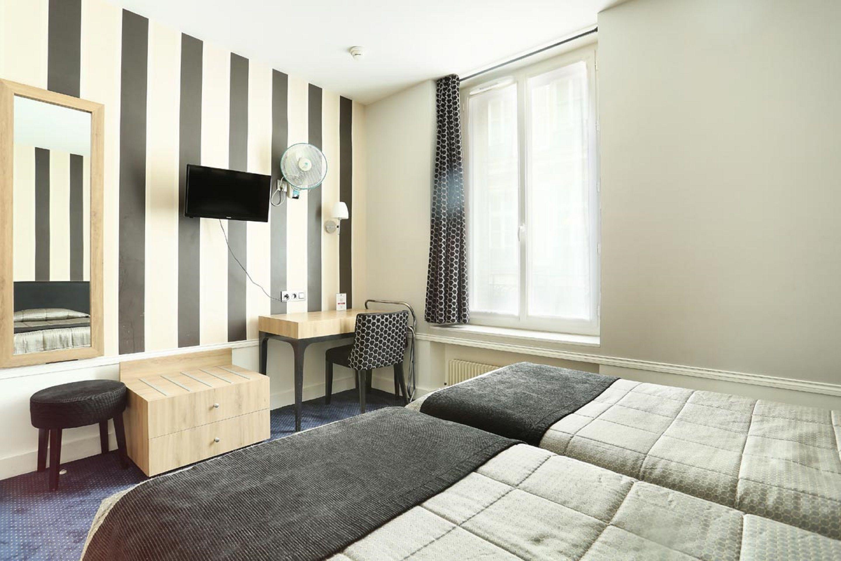 De La Boetie Hotel Paris